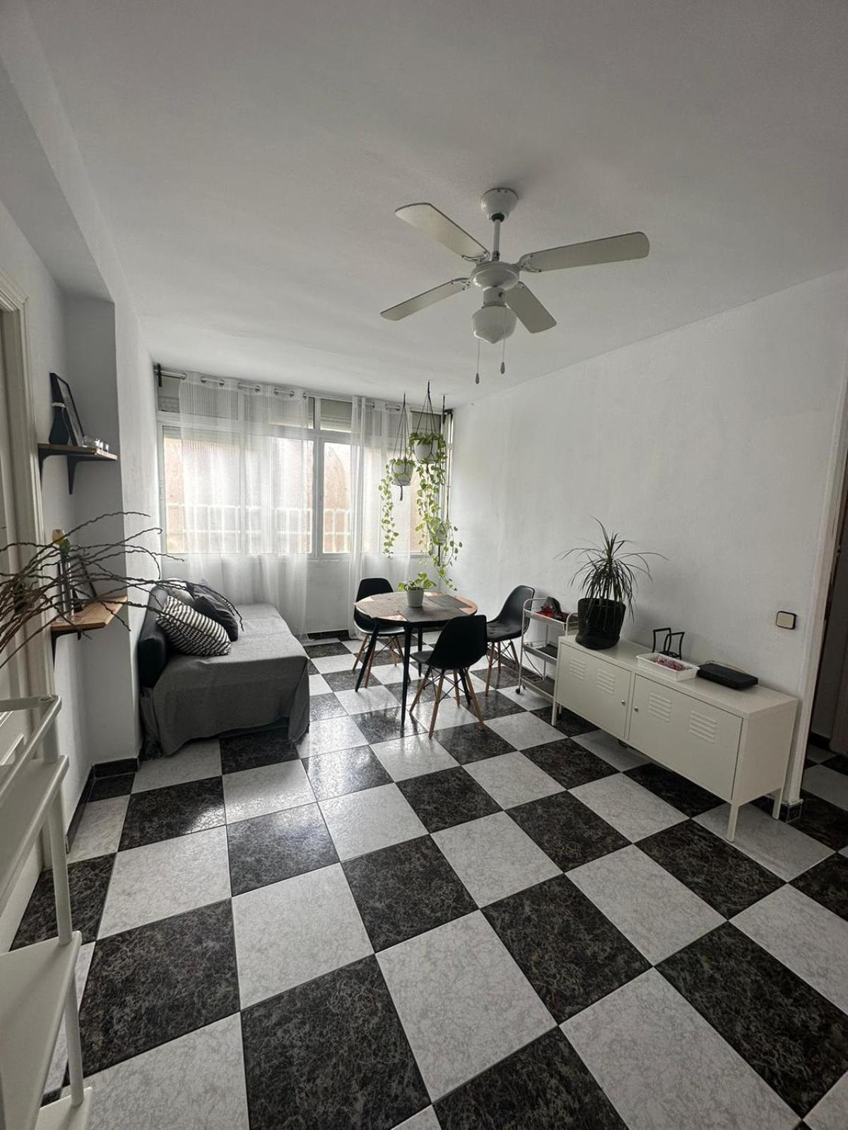 Privada En Piso Compartido En 3 Planta Sin Ascensor No Es Piso Entero Privatunterkunft